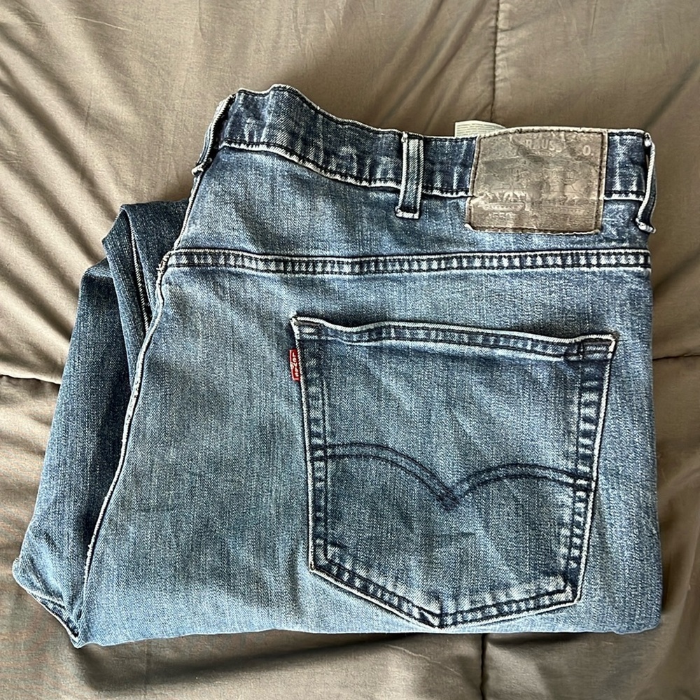 Levi’s 550 Relaxed Fit Jean Size 48